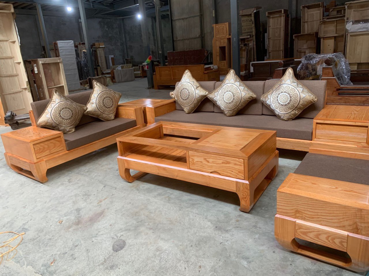 Sofa gỗ phòng khách 2 văng chân choãi gỗ sồi lau hương